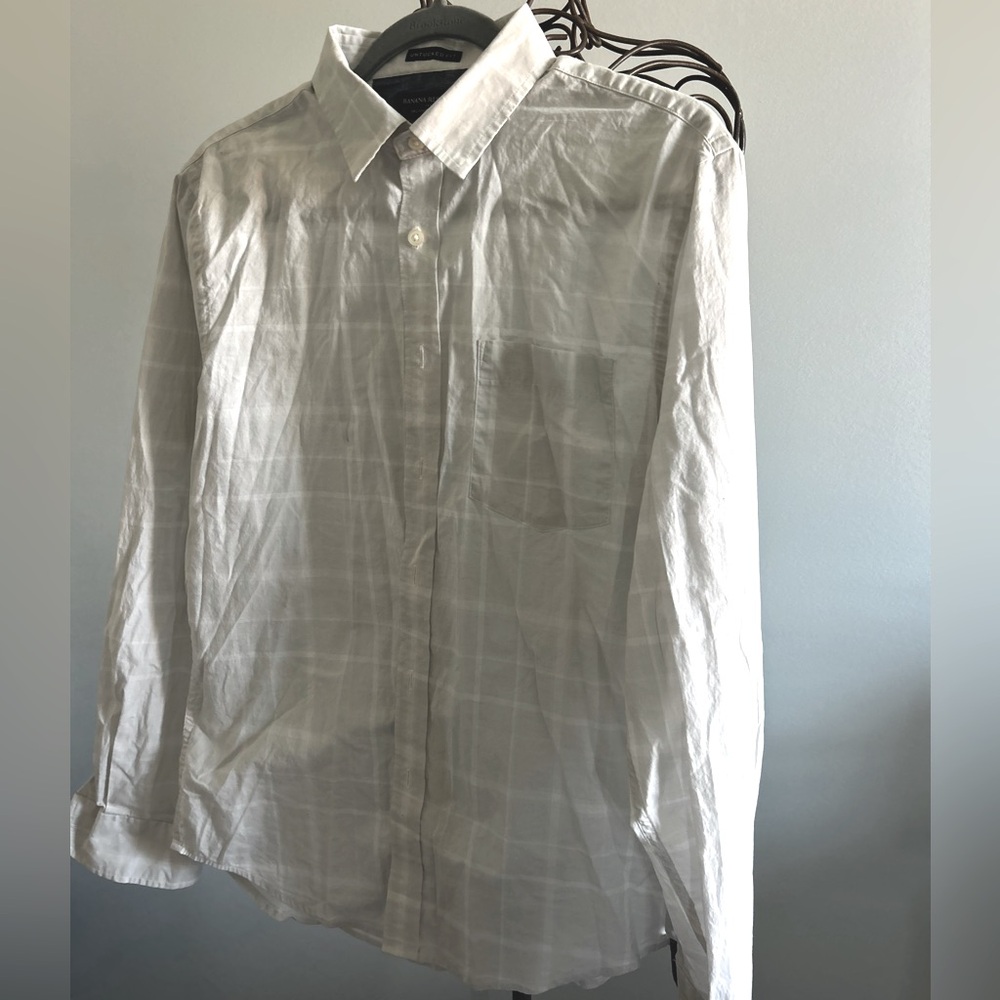 Banana Republic organic cotton unTicked Fit light Button Down Shirt - medium
